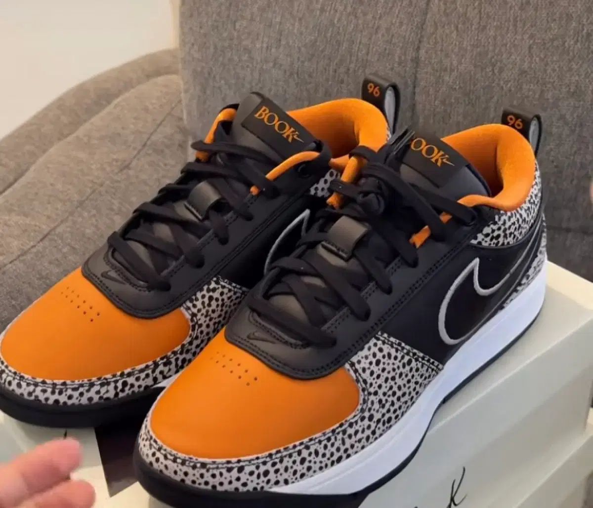 270 NIKE ナイキ BOOK1 サファリ 新品