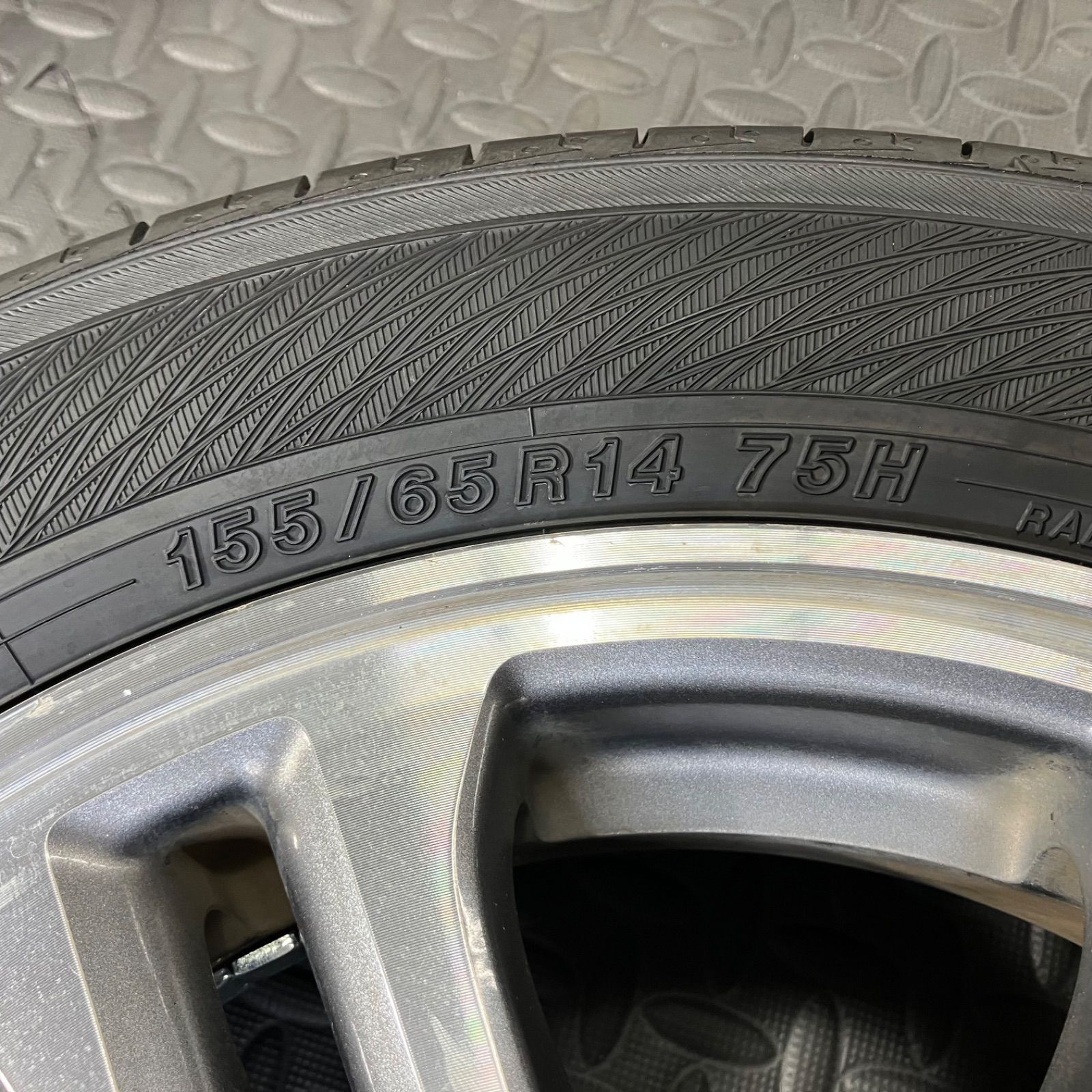 23年製 新品タイヤ 155/65R14 ヨコハマ アドバンdB V552 ホンダ N-BOX