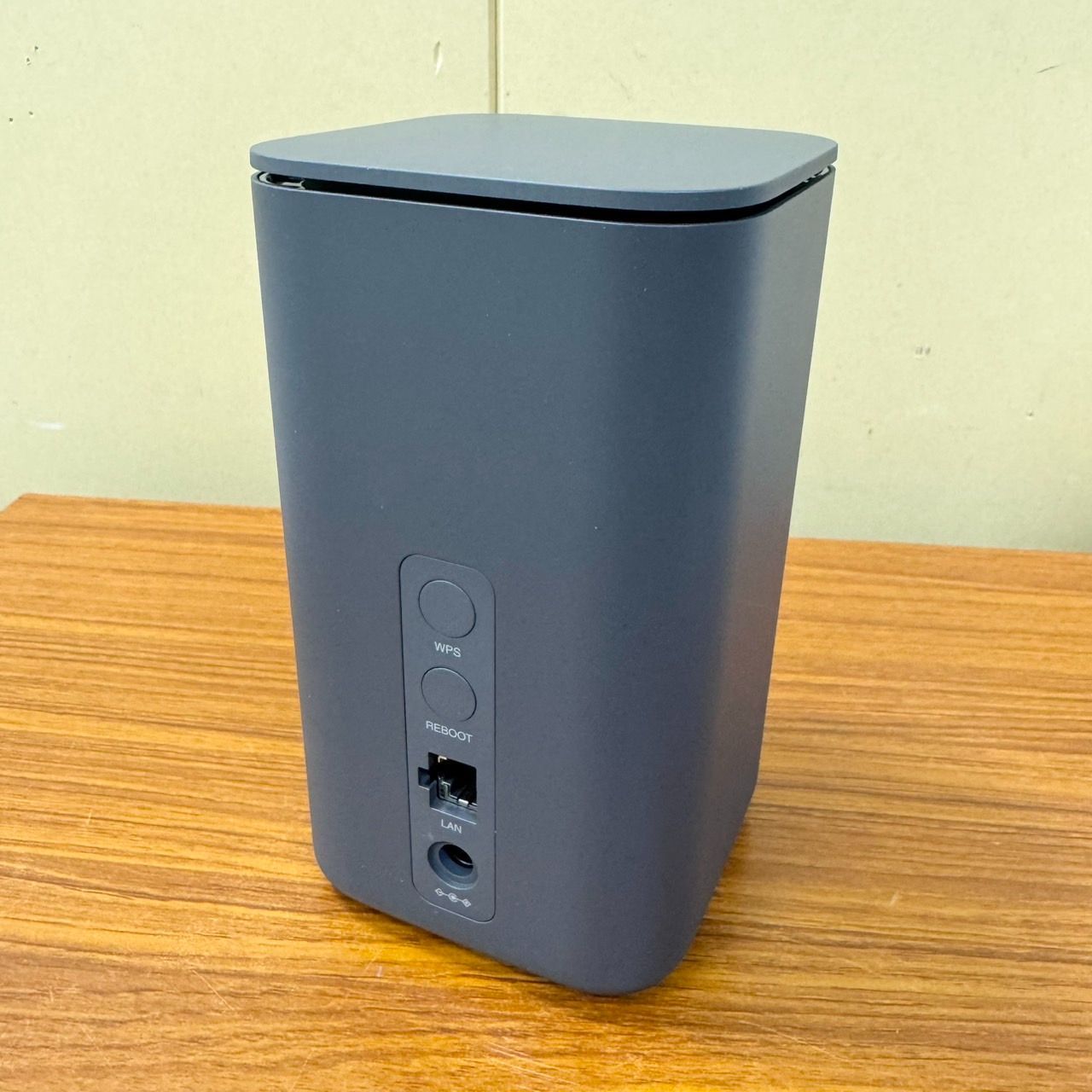 A【通電のみ確認OK・初期化済み】docomo home 5G ドコモ ホーム