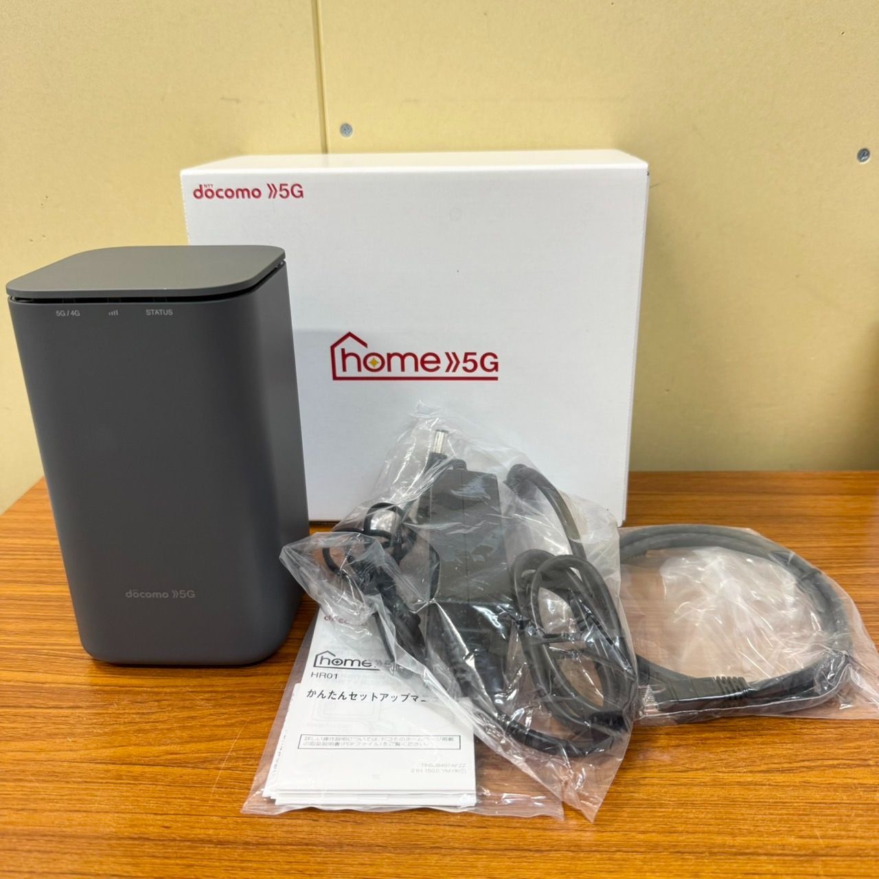 docomo home 5G HR01 ルーター 中古 初期化済 - メルカリ