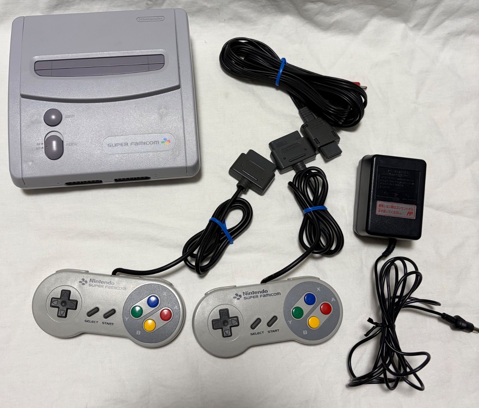 ニンテンドー　スーパーファミコンJR 12,000円