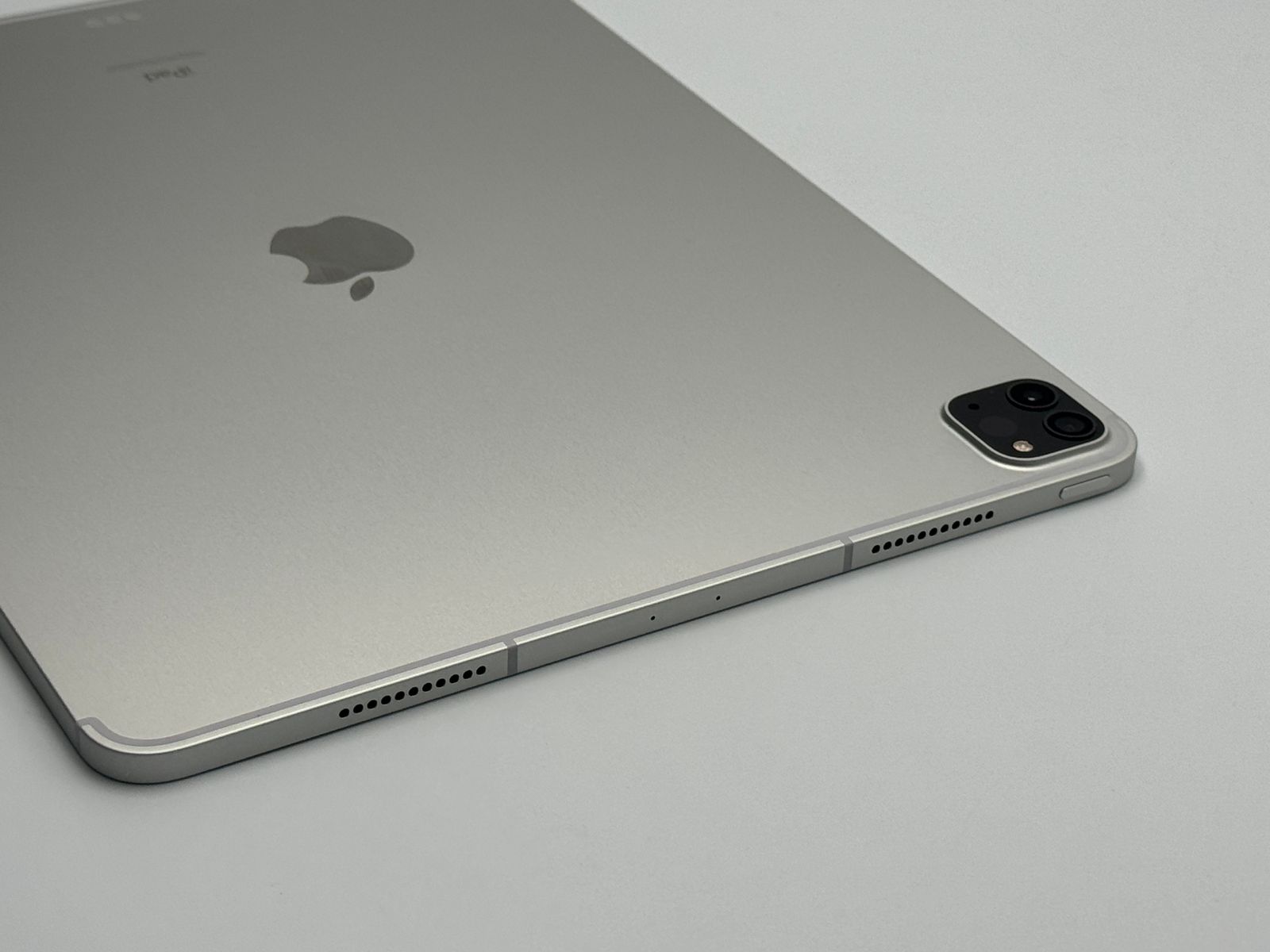 iPad Pro 12.9 (第5世代) 256GB SL 中古A - メルカリ