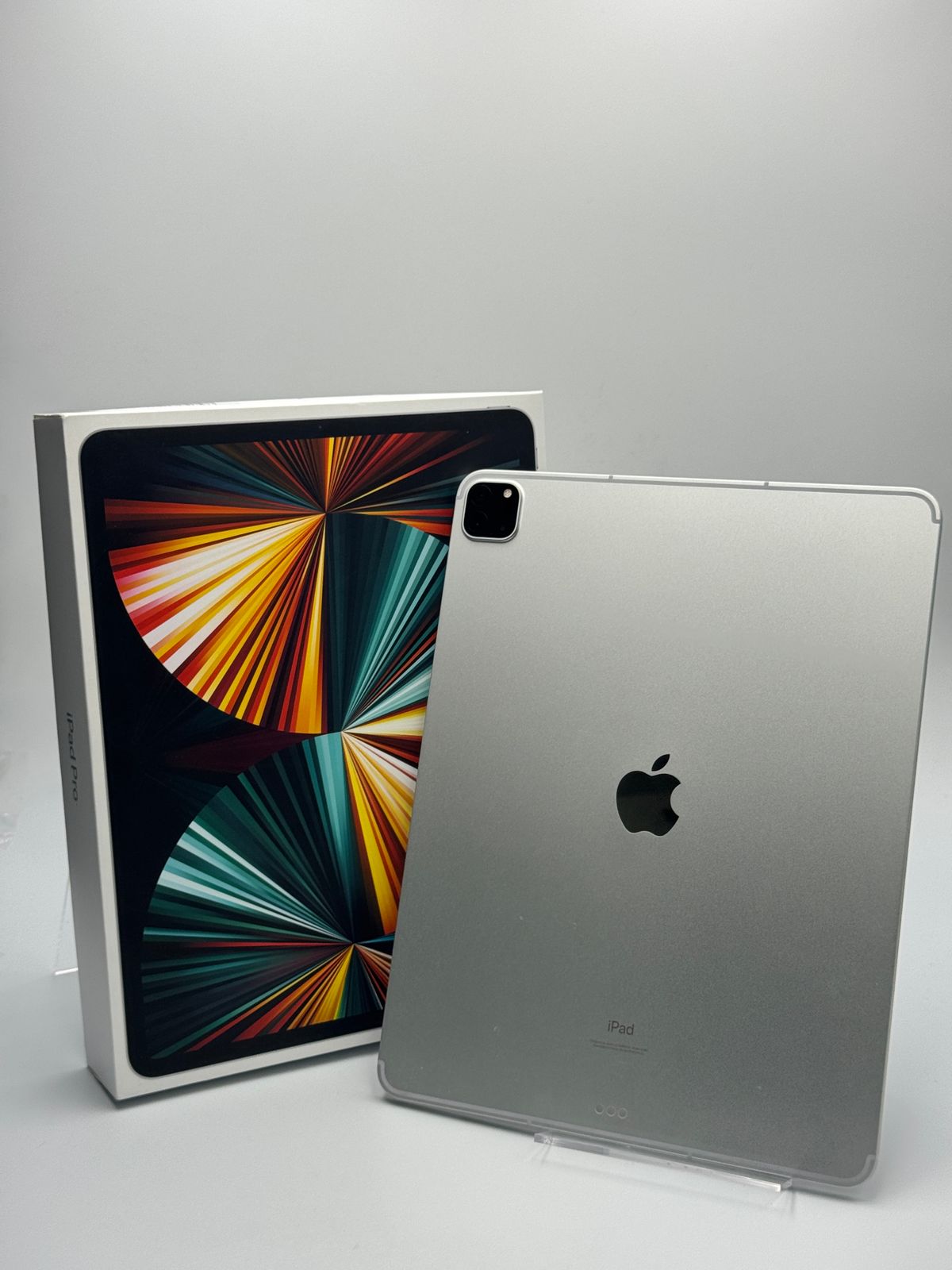 iPad Pro 12.9 (第5世代) 256GB SL 中古A - メルカリ