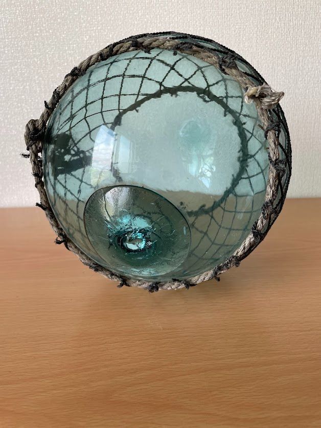 レトロ・ヴィンテージ】ガラスの浮き玉（直径約20cm） - メルカリ
