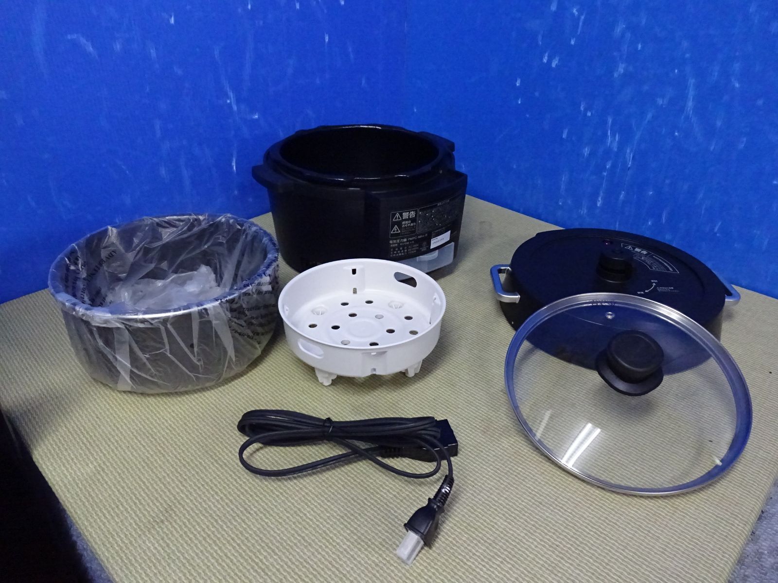 i334★2025年製 アイリスオーヤマ 電気圧力鍋 PMPC-MA4-B 動作品・保証付き・送料無料★2607