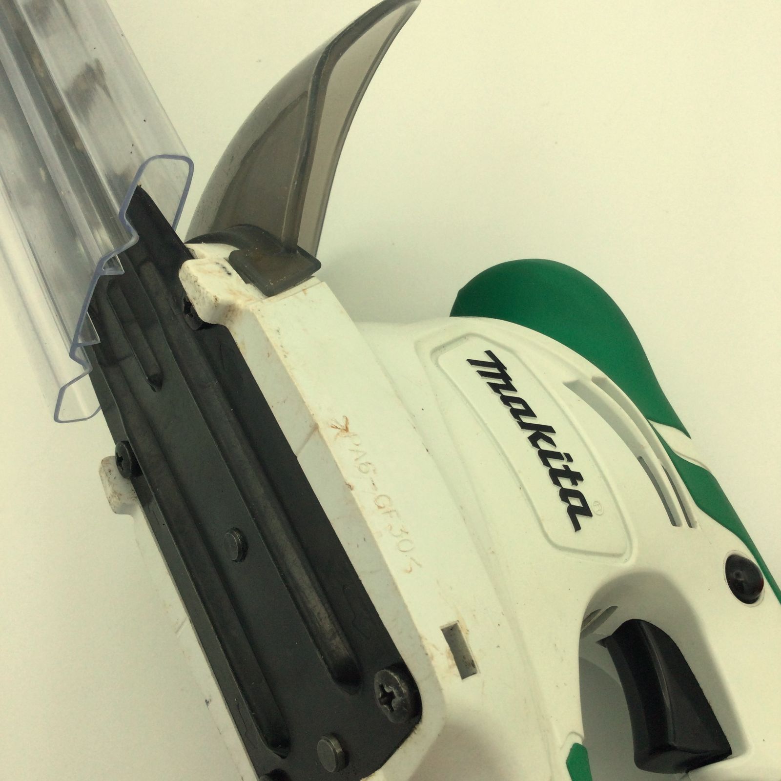 マキタ ミニ生垣バリカンMUH2601 電動工具 #i00269 - メルカリ