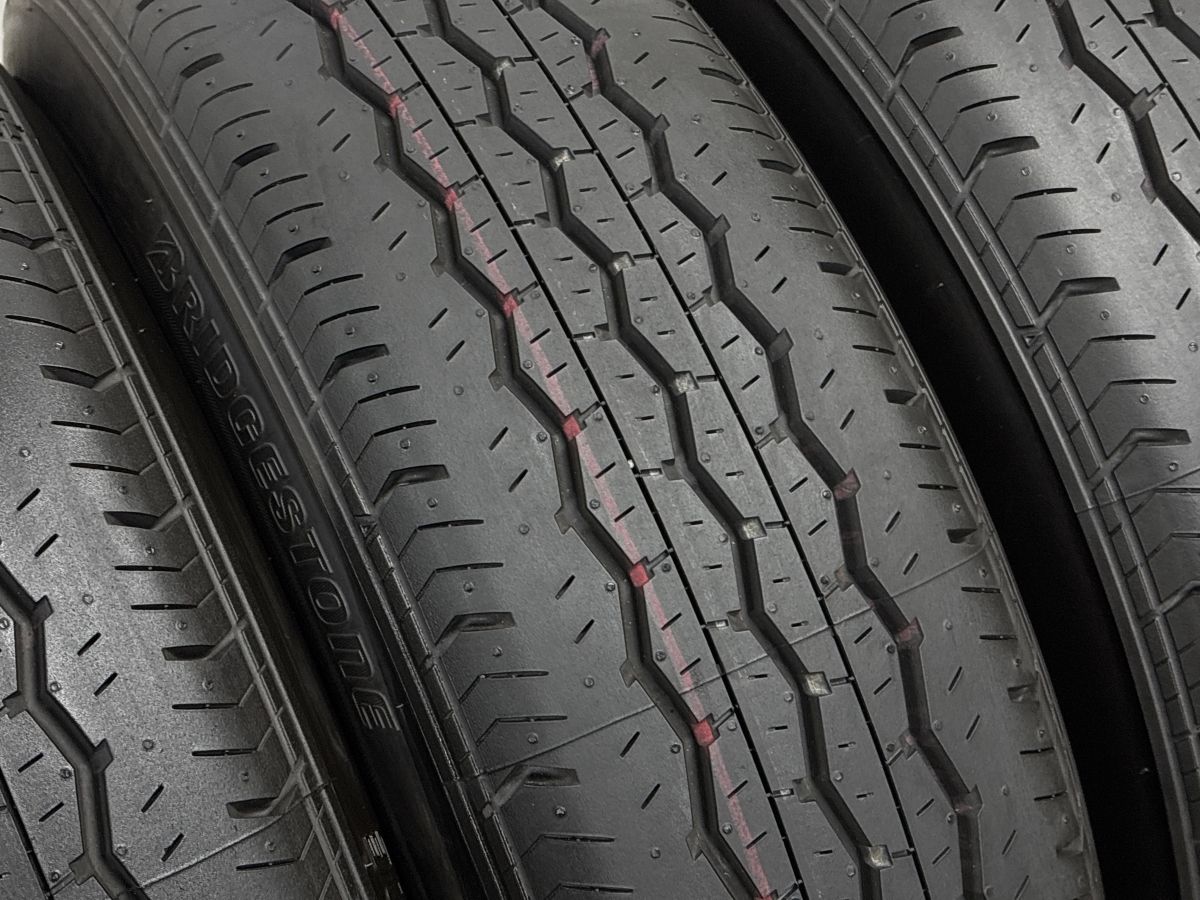 タイヤ、ホイール 新車外し 23年☆トヨタ 200系 ハイエース 純正