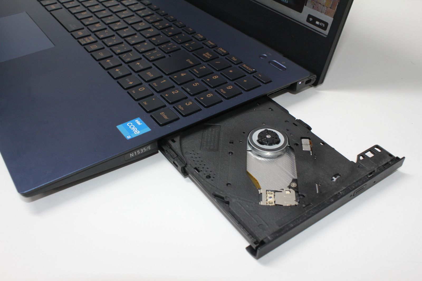 NEC LAVIE N15 第11世代Core i3 中古ノートPC - メルカリ