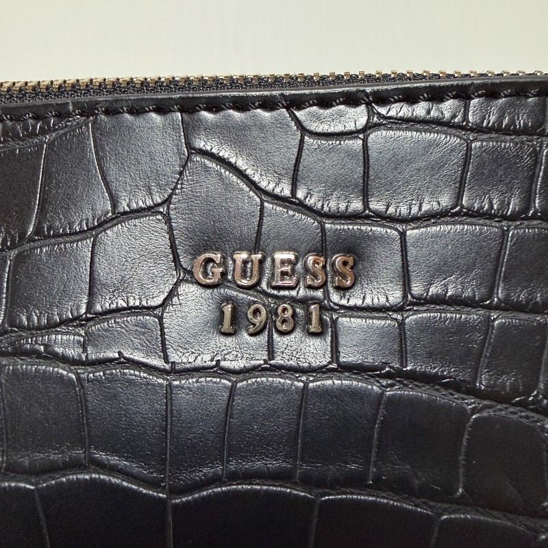 GUESS ゲス クラッチバッグ ブラック クロコ型押し セカンドバッグ 