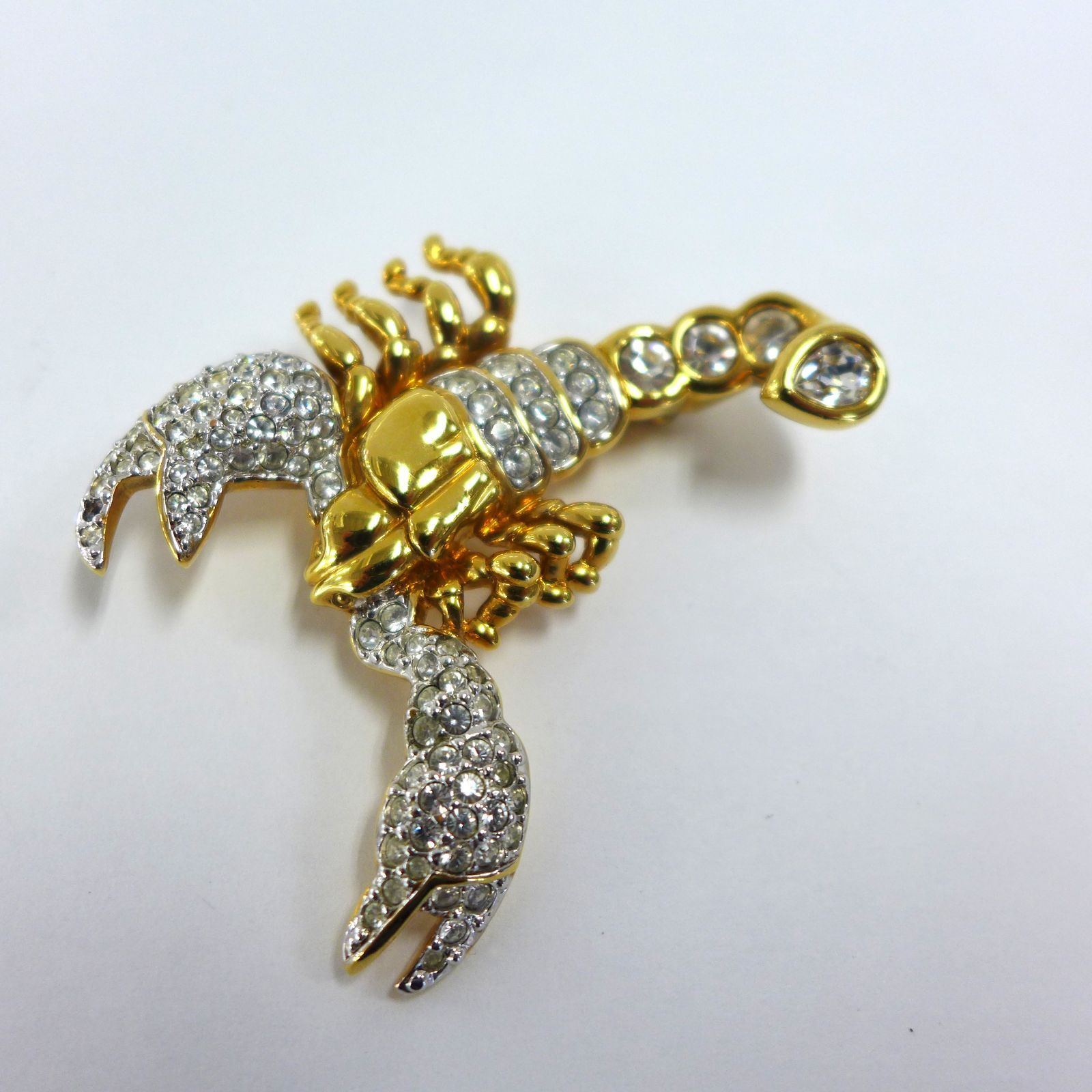 SWAROVSKI スワロフスキー サソリ モチーフ ブローチ 公田店 - メルカリ