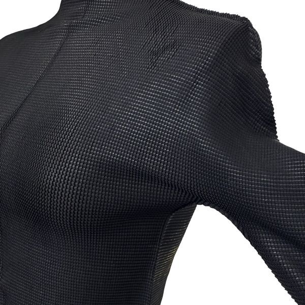 ◇ ミーバイイッセイミヤケ me by ISSEY MIYAKE 長袖カットソー