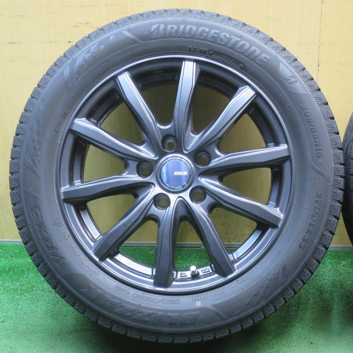 スタッドレス1本 205/55R16 ブリヂストン VRX3 （青002） キレイ◎スタッドレス 205/55R16 ブリヂストン ブリッザック VRX3
