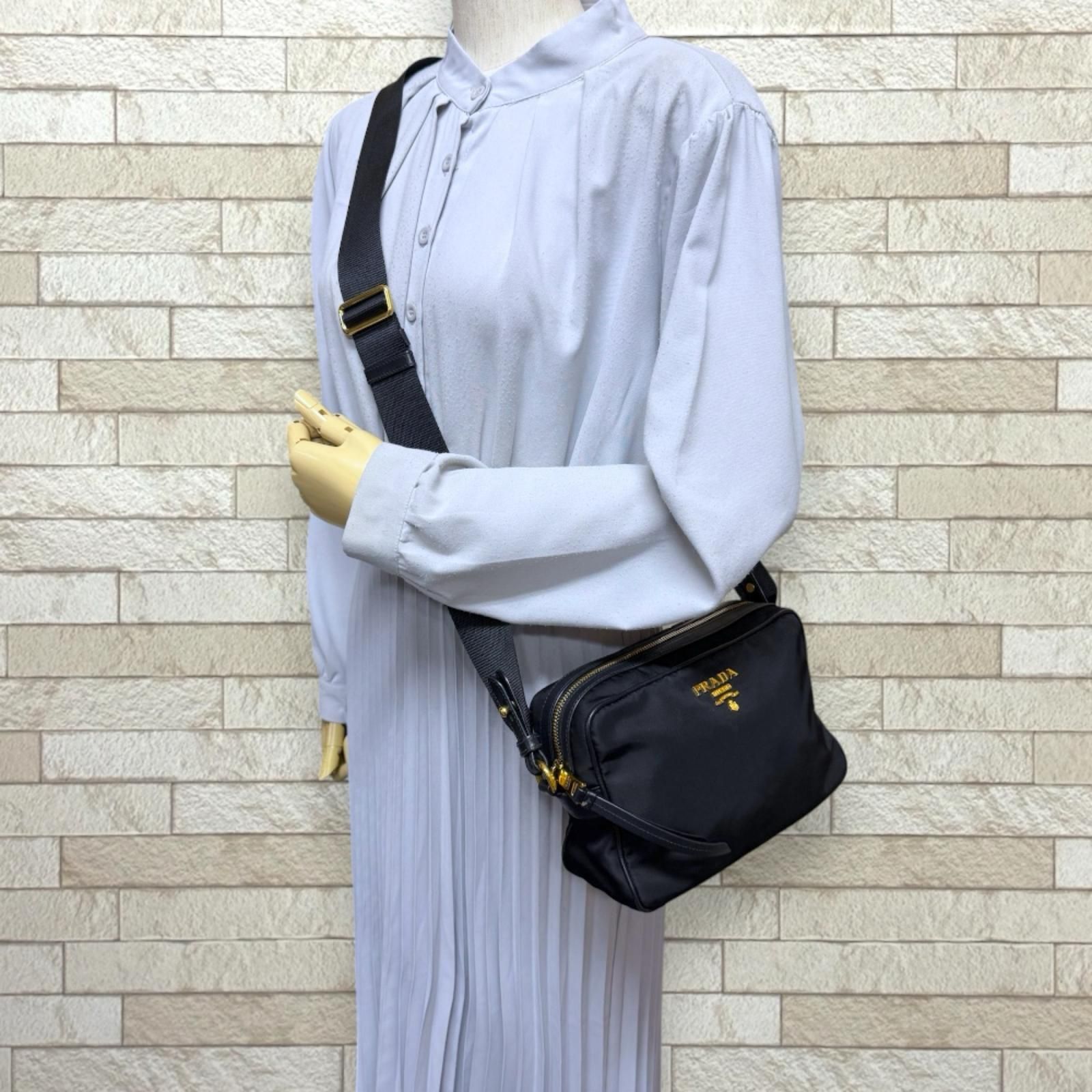プラダ ショルダーバッグ ナイロン ブラック ユニセックス PRADA 中古