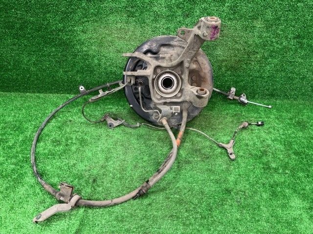 カローラアクシオ NZE144 右リアナックルハブ X HIDリミテッド 4WD 42304-12270 1F7 7,854円