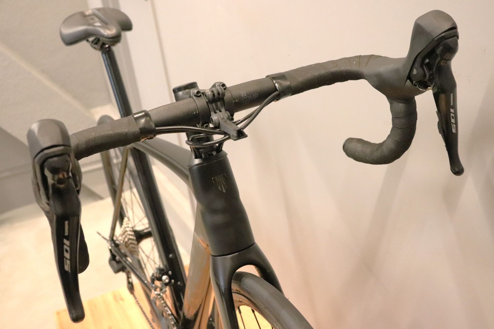 トレック TREK エモンダ EMONDA ALR5 2023モデル 52サイズ シマノ 105
