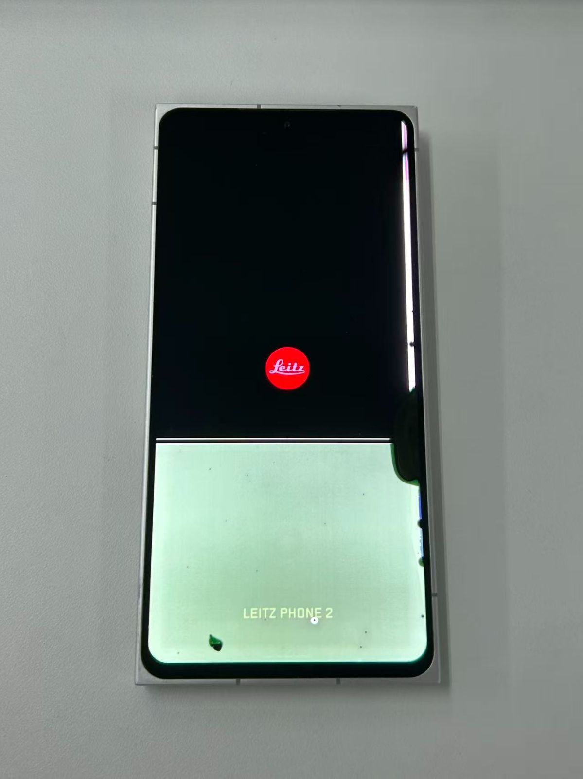 Leitz Phone 2 本体　ジャンク ジャンク品】Leitz phone 2 ホワイト - メルカリ
