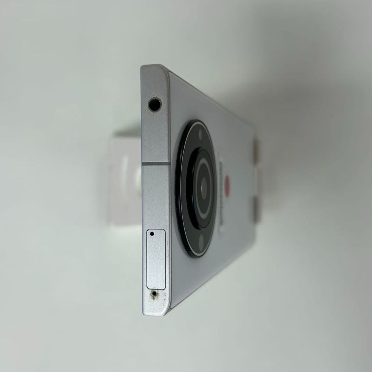 ジャンク品】Leitz phone 2 ホワイト - メルカリ