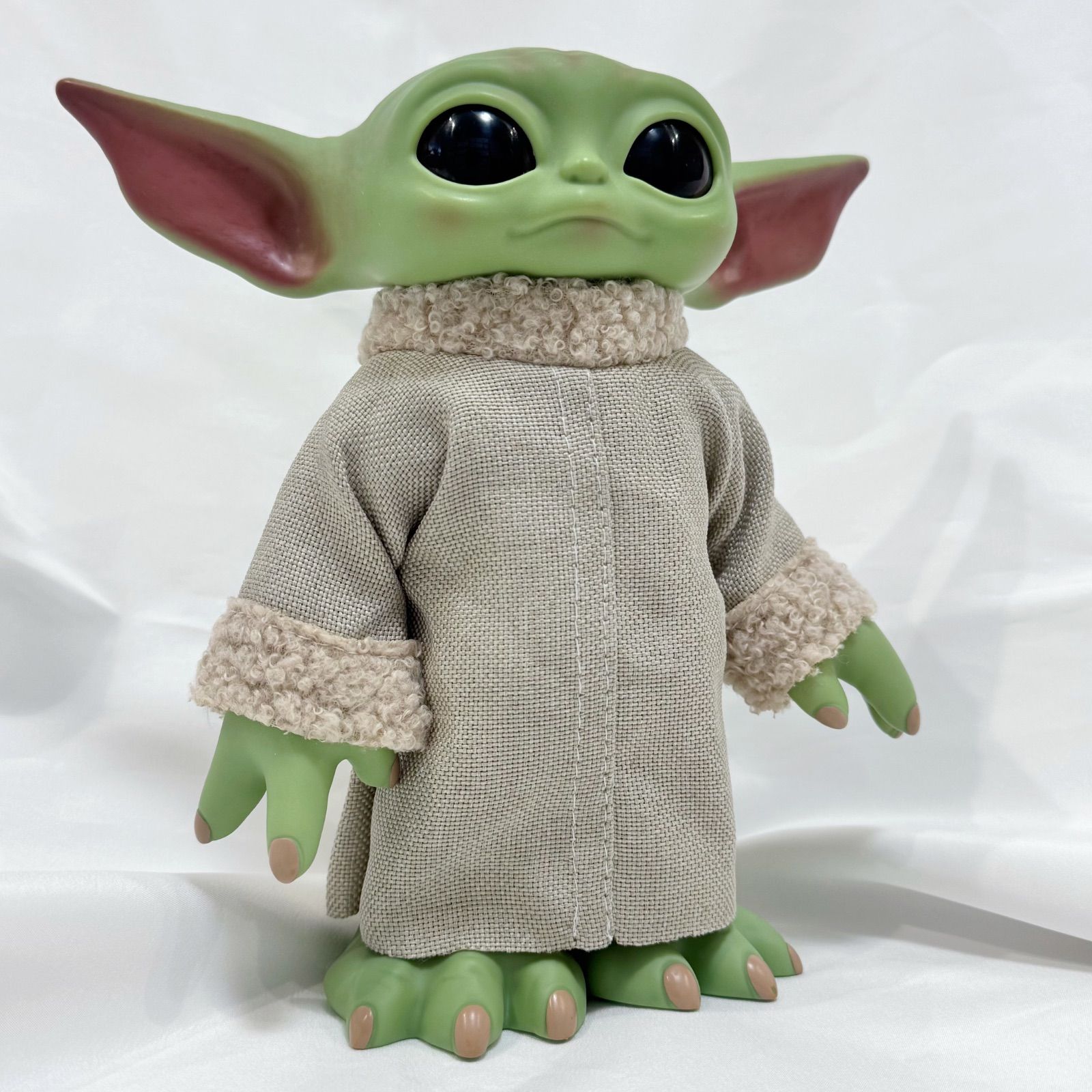 送料込み ベビーヨーダ スター・ウォーズ マンダロリアン フィギュア