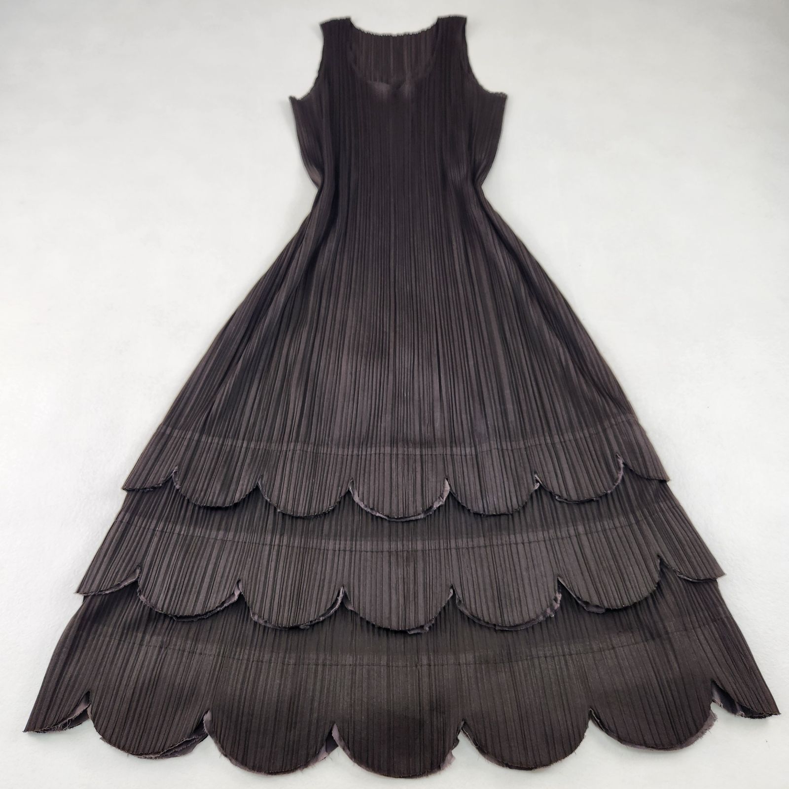 PLEATS PLEASE フリルワンピース サイズ3 PLEATS PLEASE ロングワンピース プリーツプリーズ ISSEY MIYAKE