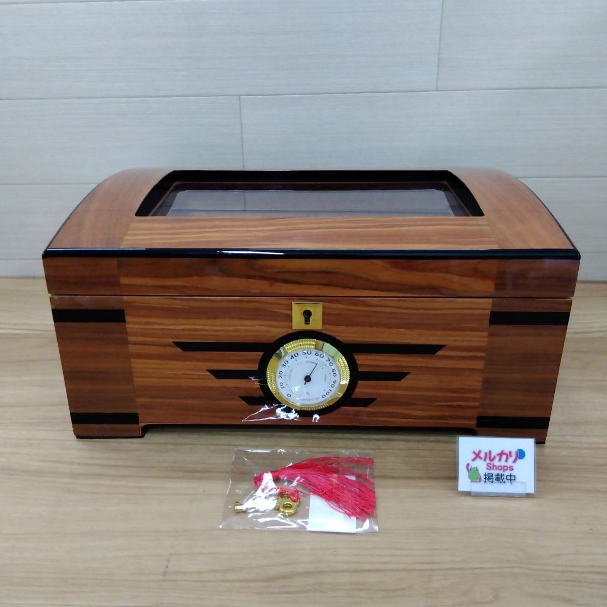 ※ 木製 シガーボックス 加湿器と湿度計付き ヒュミドール 鍵付き 中古 送料無料 4198
