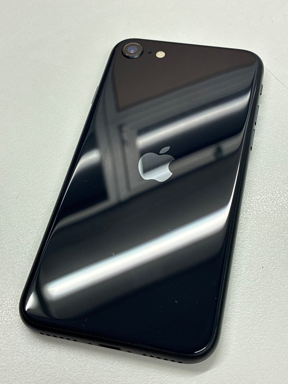 Apple • 目立った汚れ傷なし iPhone 目立った傷や汚れなし - メルカリ