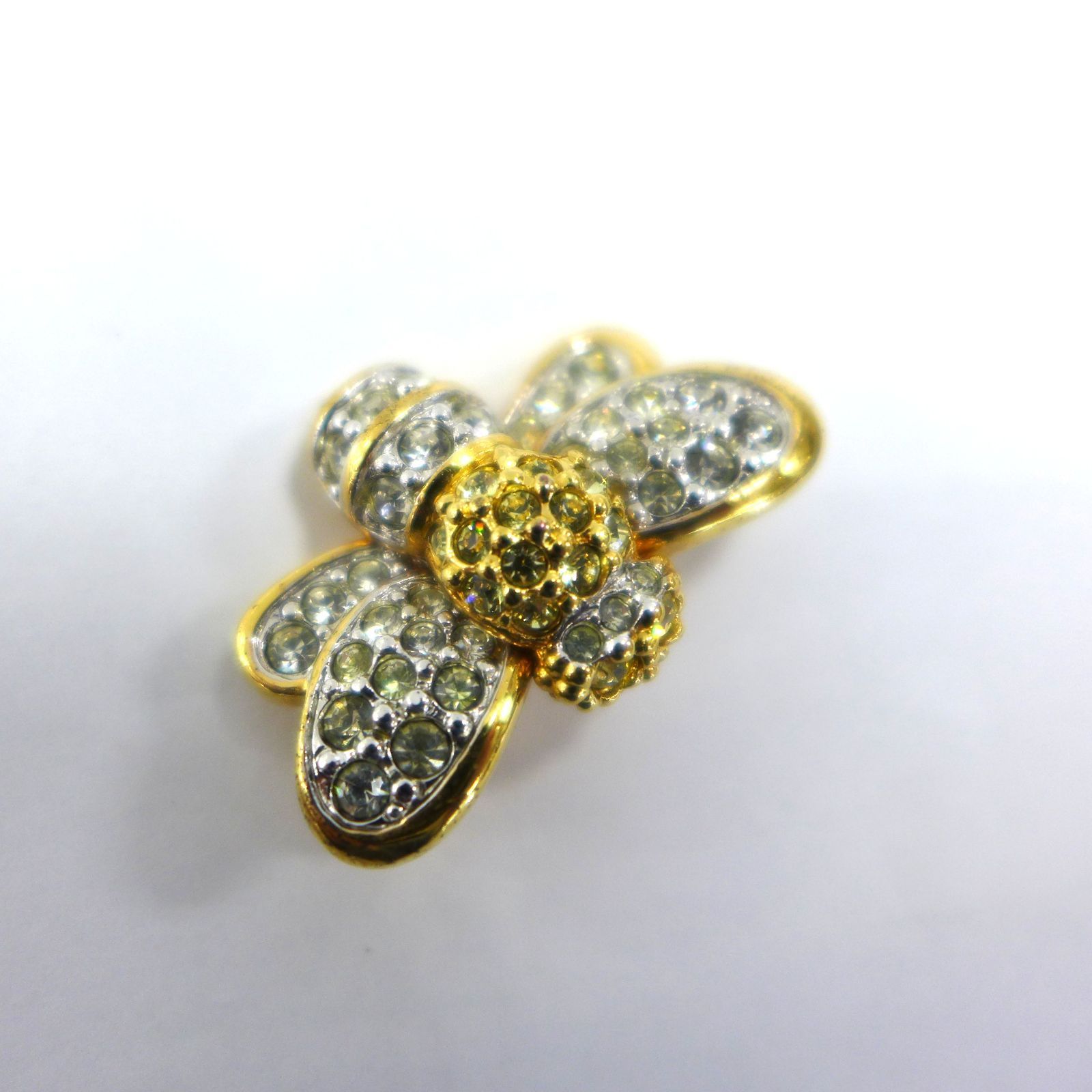 Swarovski スワロフスキー 蜂 モチーフ ① ブローチ 公田店 - メルカリ