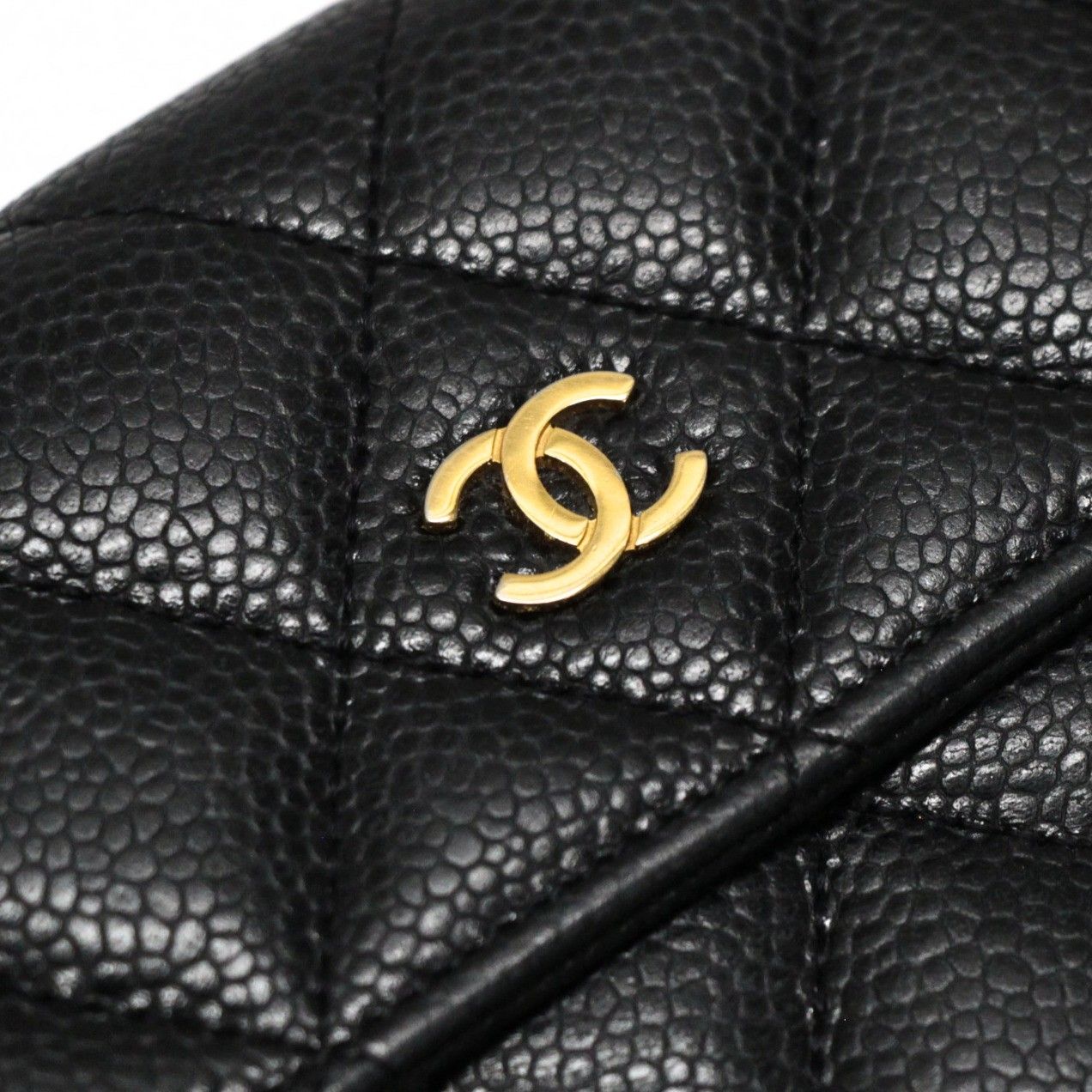 シャネル CHANEL マトラッセ 二つ折り長財布 キャビアスキン 黒 G金具