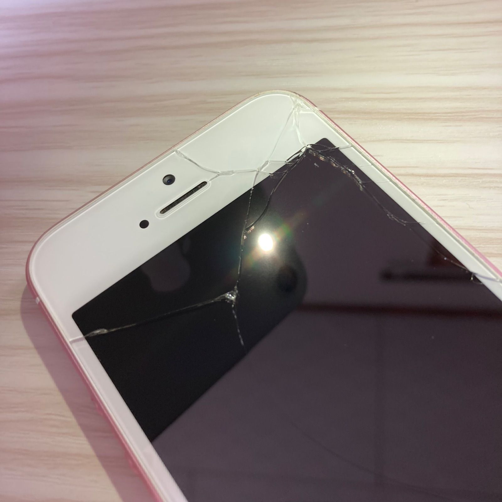 iPhone SE 64GB バッテリー85% SIMフリー - メルカリ
