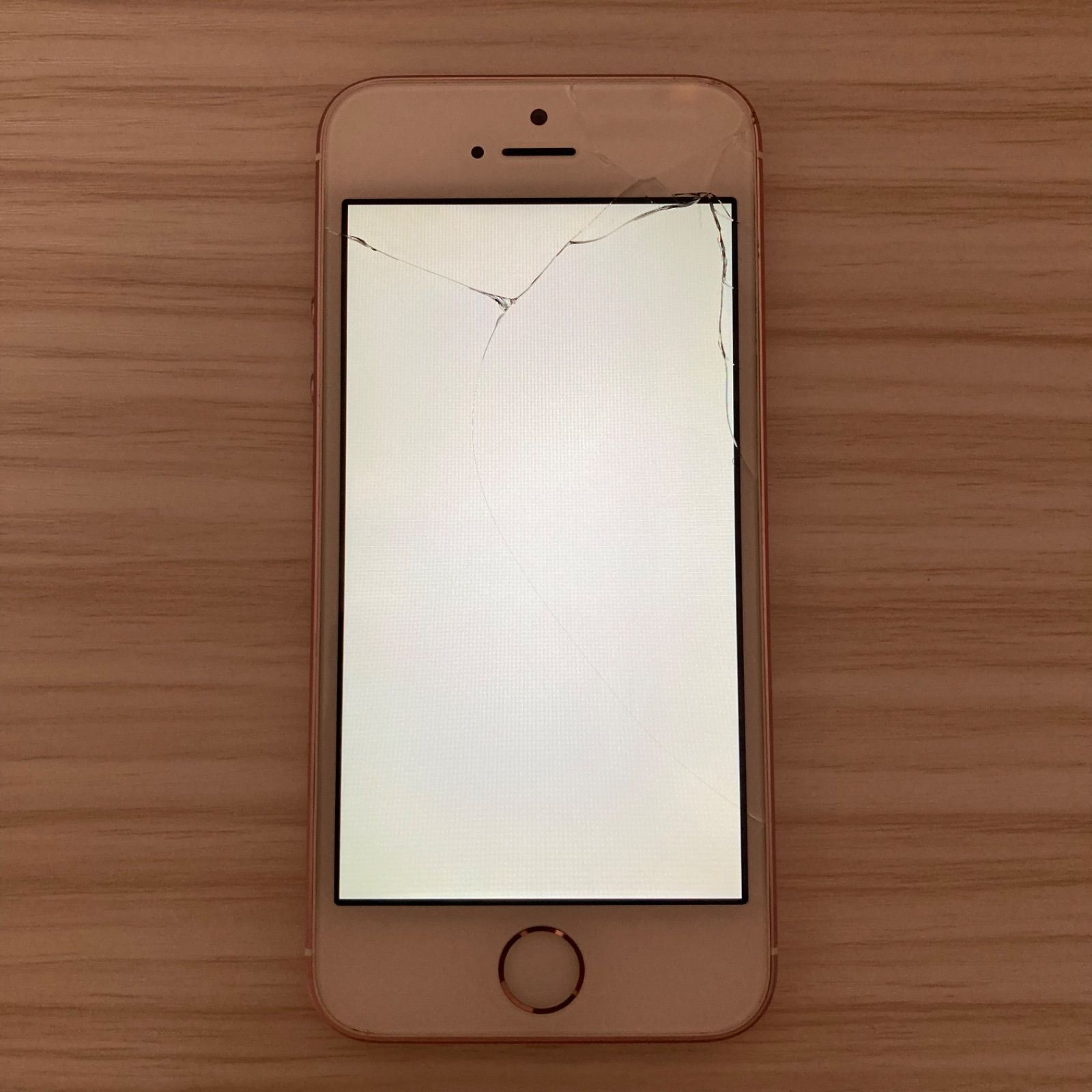 iPhone SE 64GB バッテリー85% SIMフリー - メルカリ