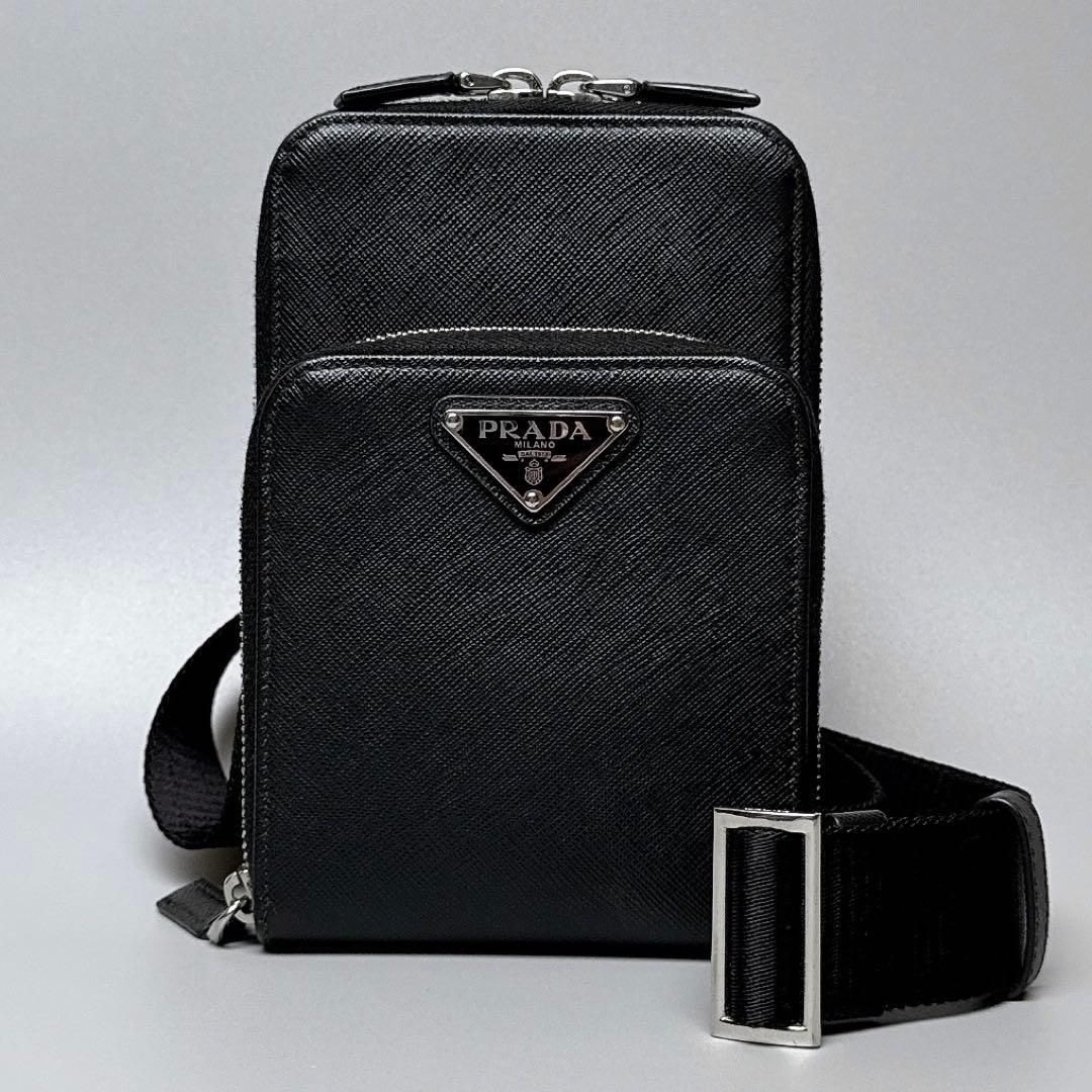 PRADA / サフィアーノ トライアングルロゴ スマホショルダーバッグ