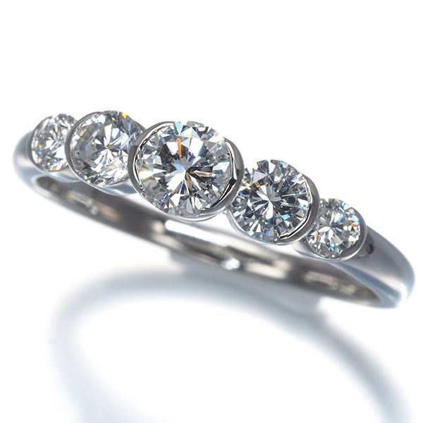 モニッケンダム リング ダイヤ ダイヤモンド 0.64ct グラデーション 9