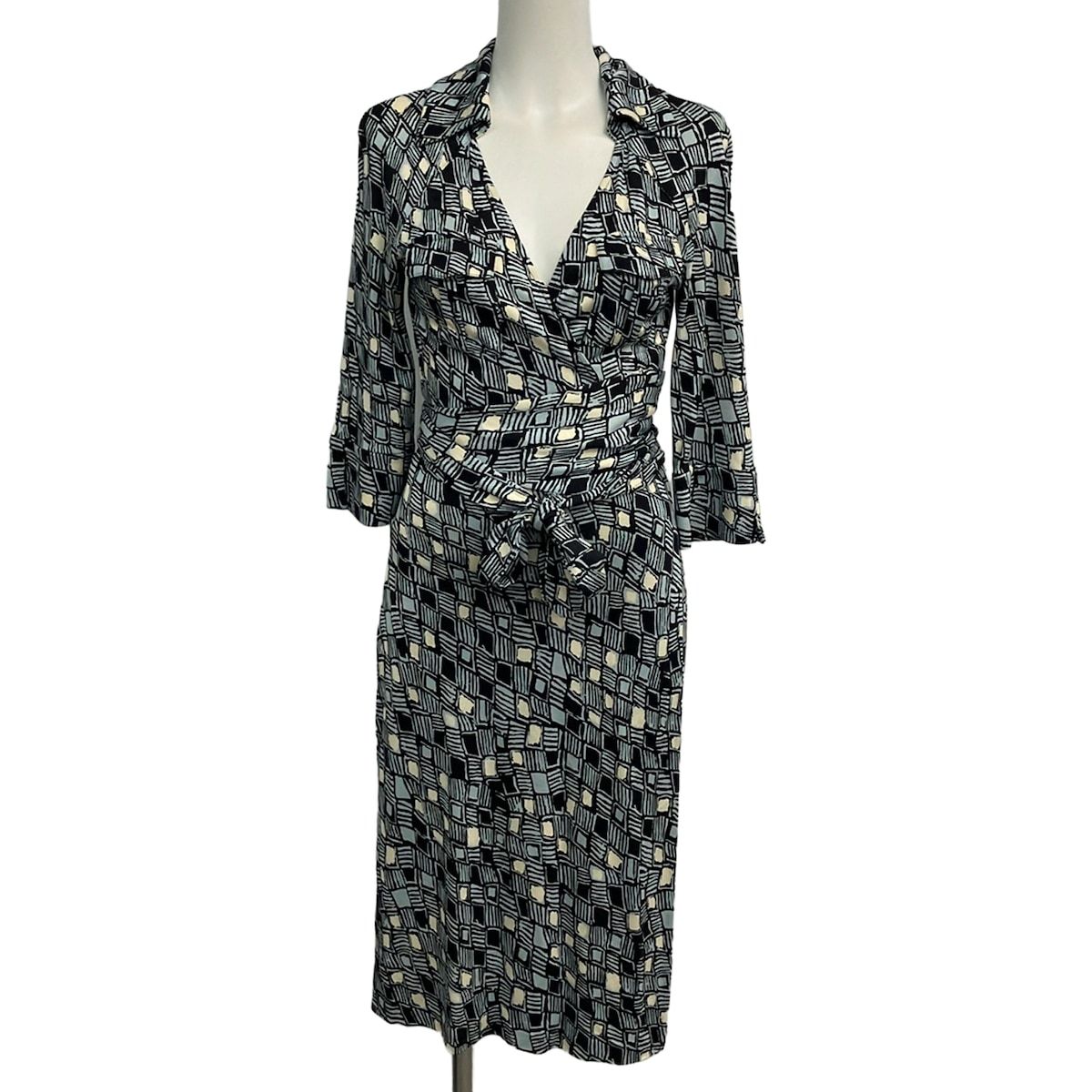 DIANE VON FURSTENBERG(DVF)(ダイアン・フォン・ファステンバーグ