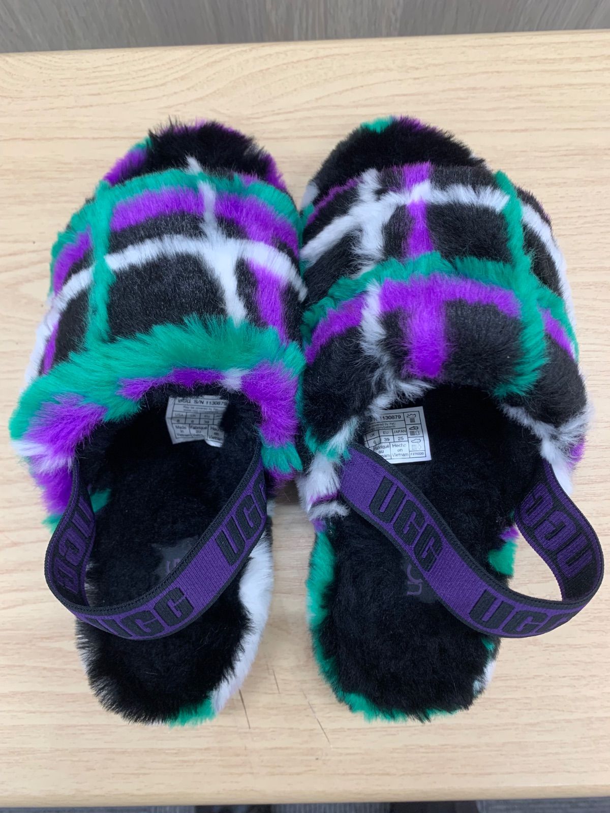 UGG ファーサンダル チェック柄 ブラック×パープル×グリーン 25cm ほぼ