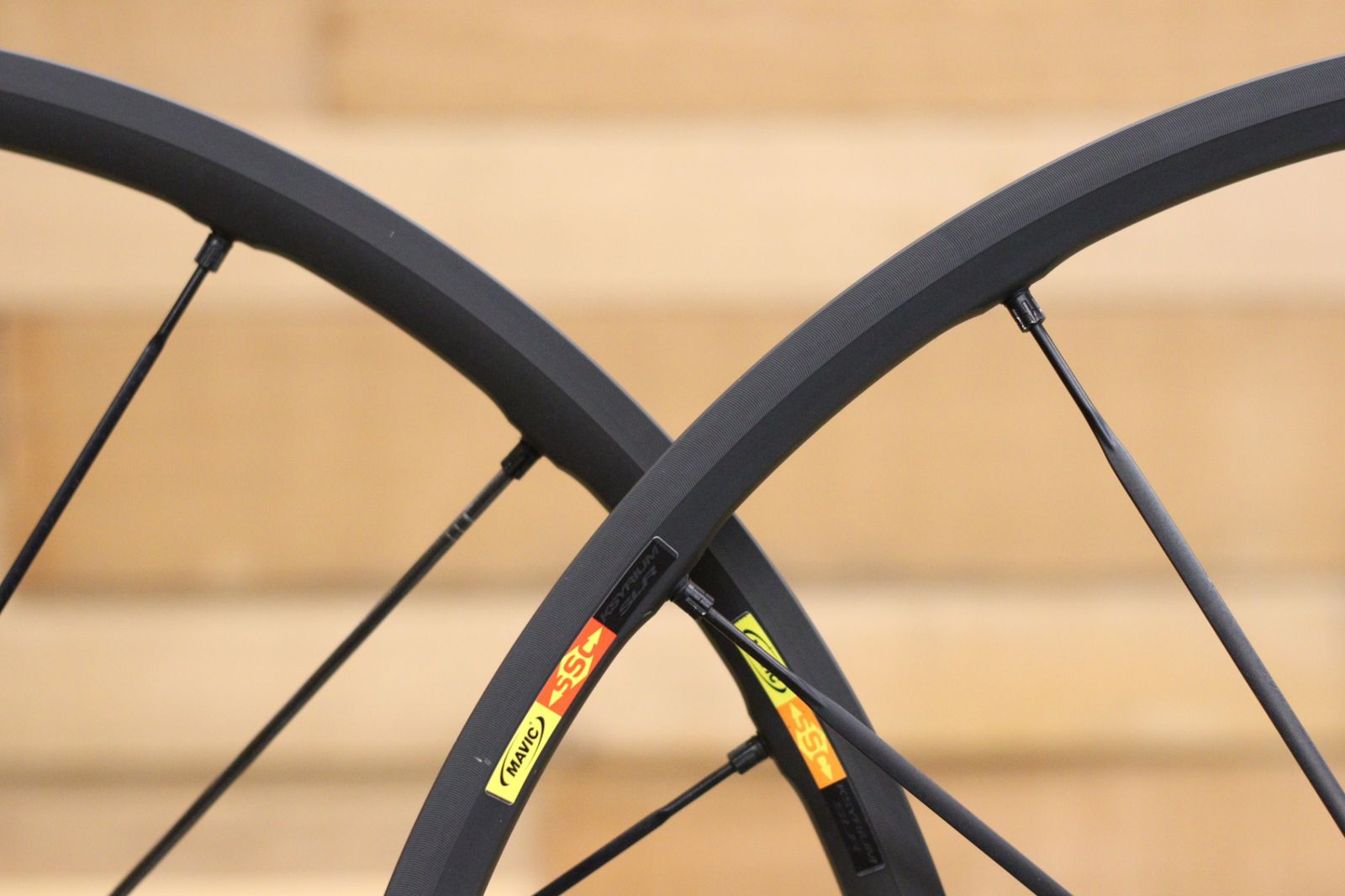 マヴィック MAVIC キシリウム エグザリット KSYRIUM SLR EXALITH