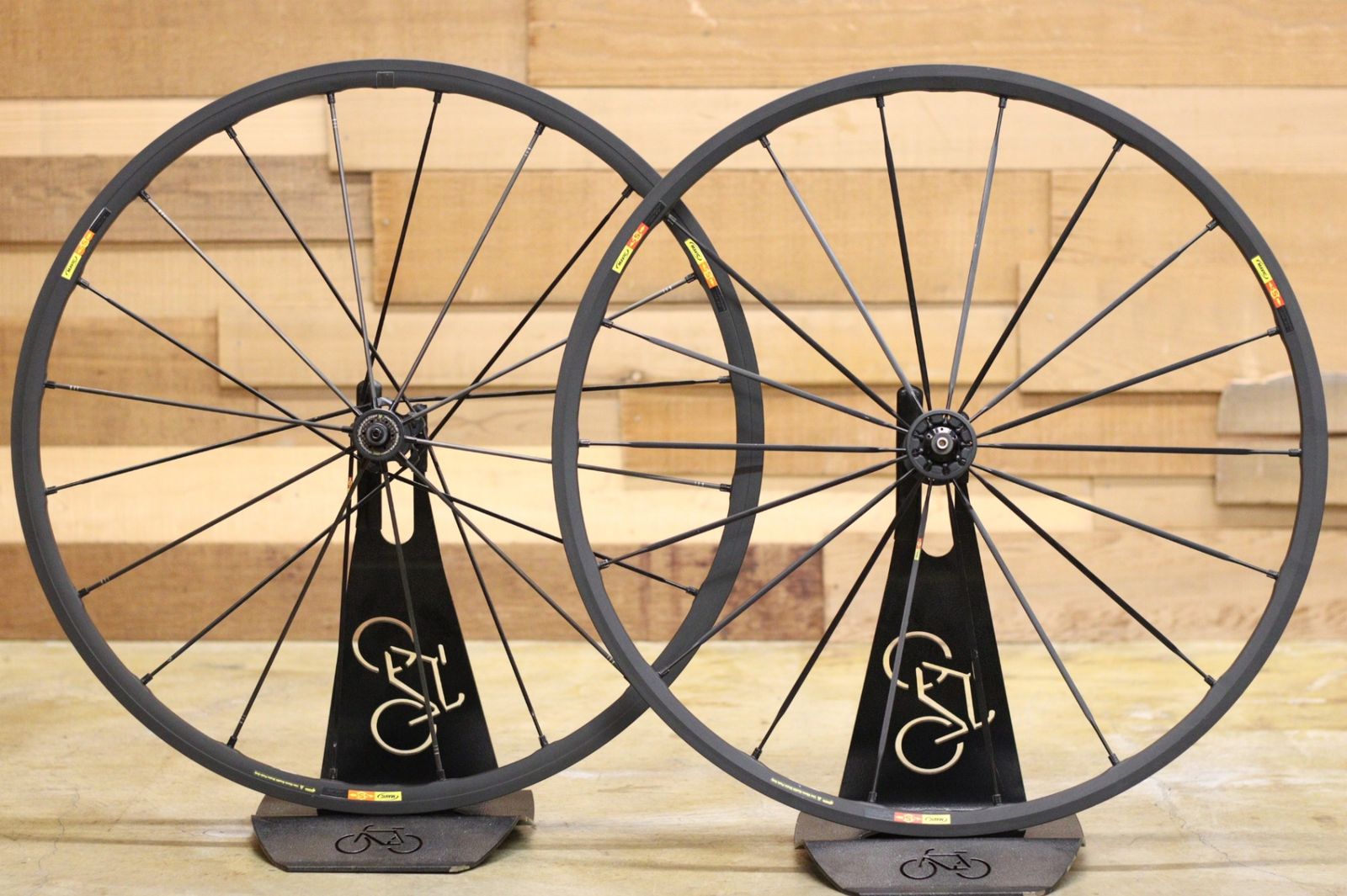 マヴィック MAVIC キシリウム エグザリット KSYRIUM SLR EXALITH