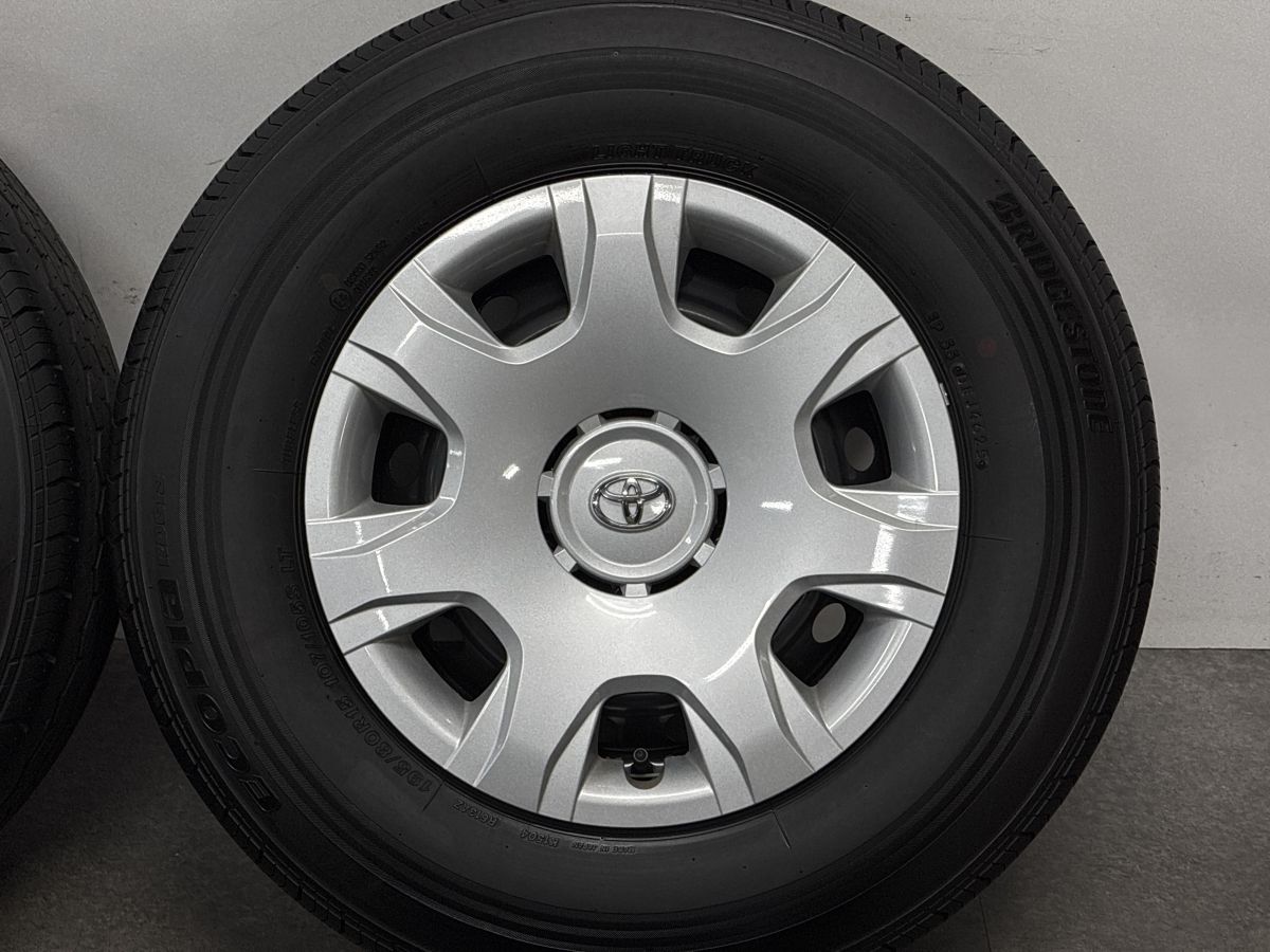 2025年製 バリ溝 美品】トヨタ 200 ハイエース 純正 15in 6J +35