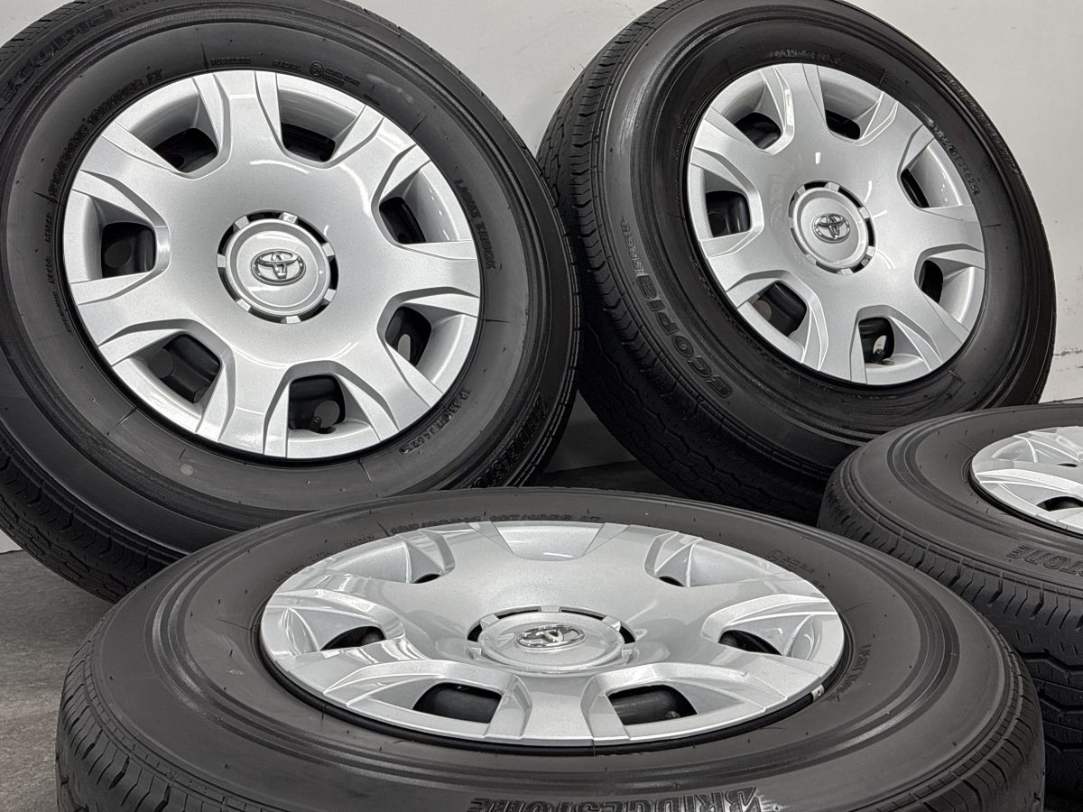 2025年製 バリ溝 美品】トヨタ 200 ハイエース 純正 15in 6J +35