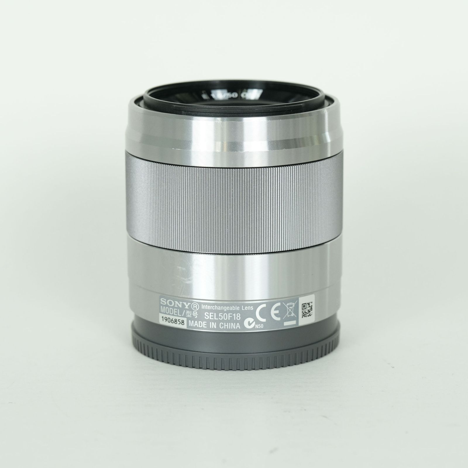 良品] SONY E 50mm F1.8 OSS SEL50F18 [シルバー] | SONY Eマウント