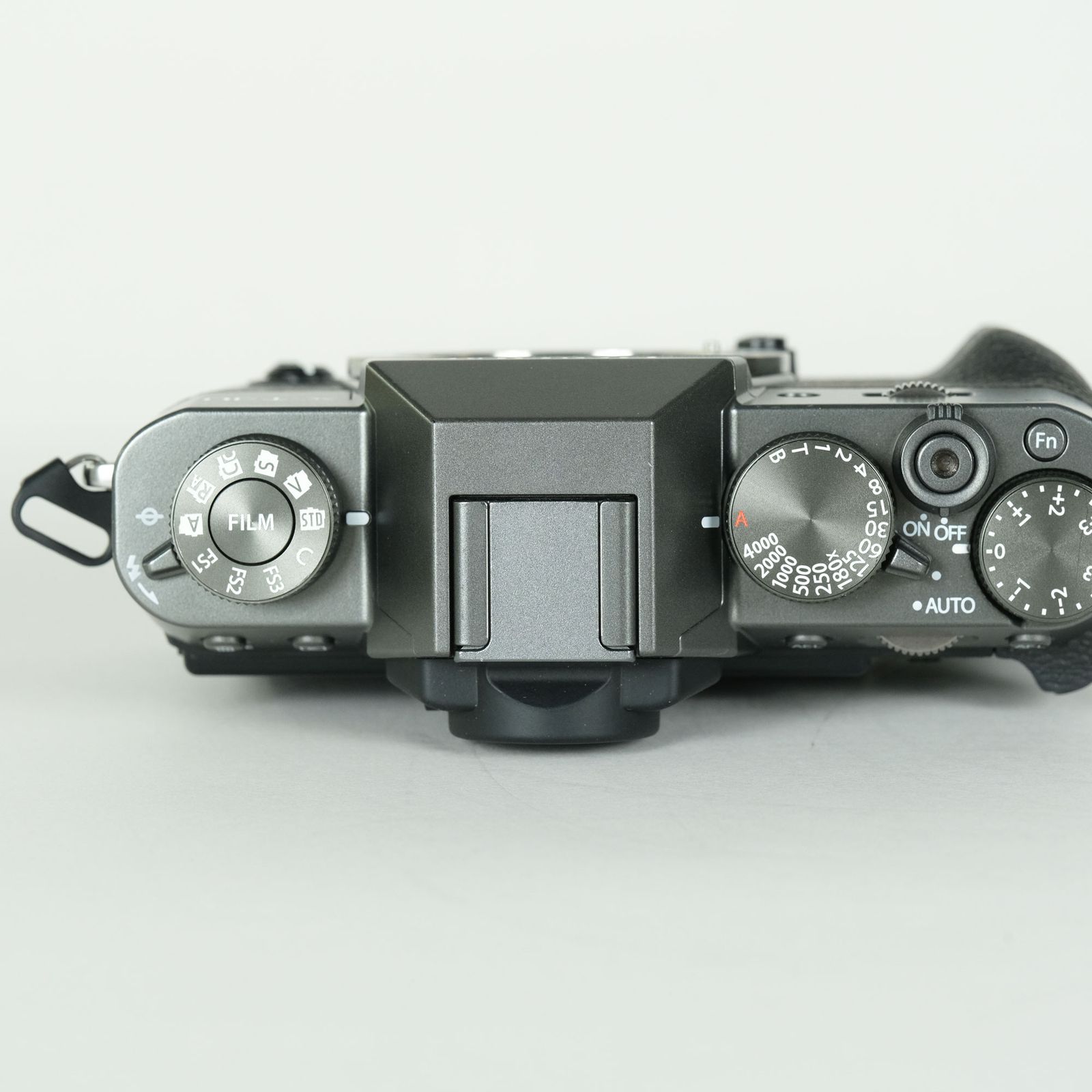 良品 | シャッター数2,230回] FUJIFILM X-T30 III [ボディ チャコール