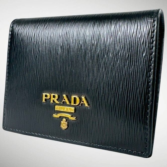 【美品】PRADA プラダ ヴィッテロムーブ メタルロゴ コンパクト 二つ折り 財布 ブラック