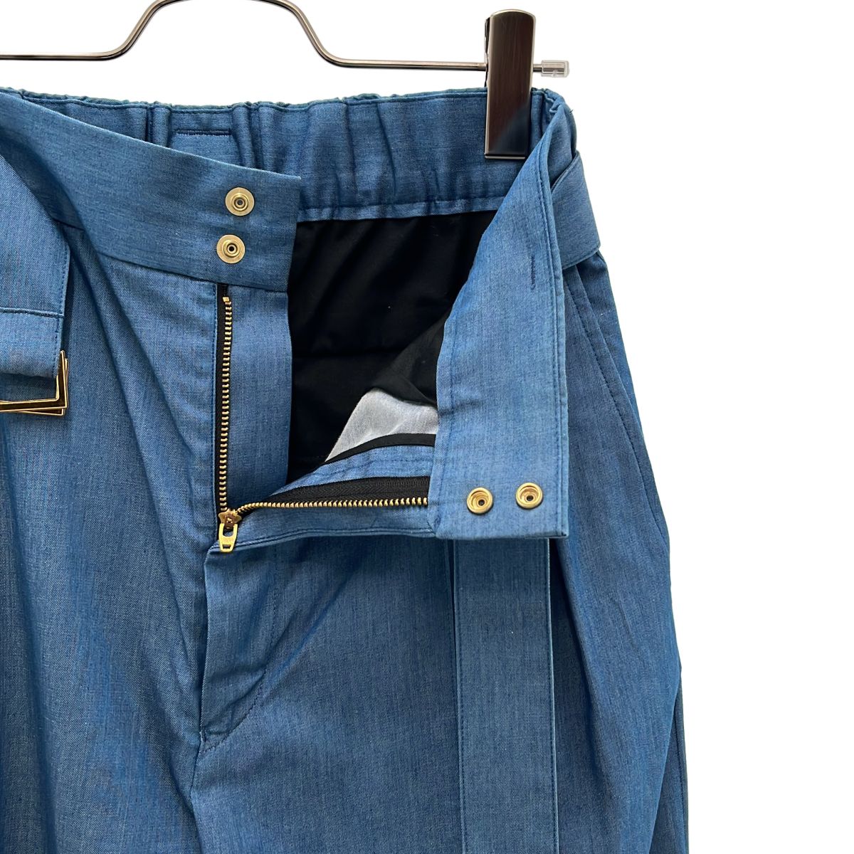 CULLNI / クルニ | Light Denim Pin Tuck Wide Pants with Long Belt