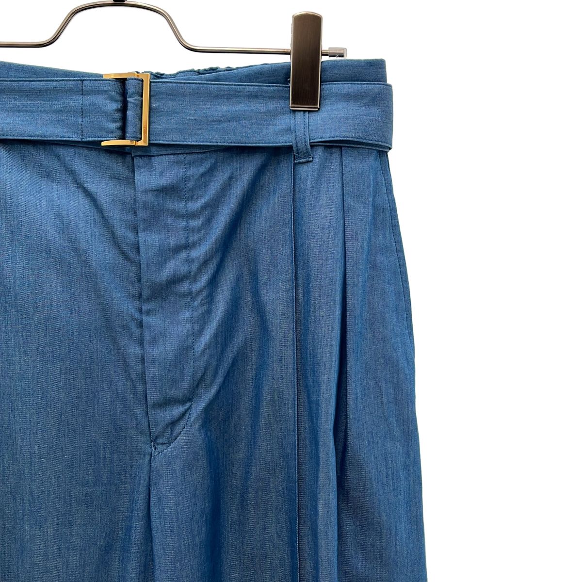 CULLNI / クルニ | Light Denim Pin Tuck Wide Pants with Long Belt