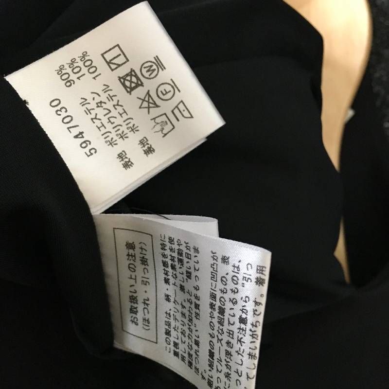 René 【ほぼ新品】ノースリーブワンピース 38サイズ　パール　フリル 美品 ルネ Rene basic ワンピース ひざ丈 ノースリーブ パール
