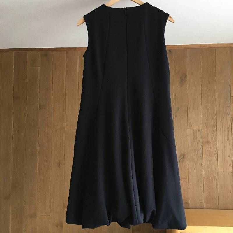 René ノースリーブひざ丈ワンピース 美品 ルネ Rene basic ワンピース ひざ丈 ノースリーブ パール
