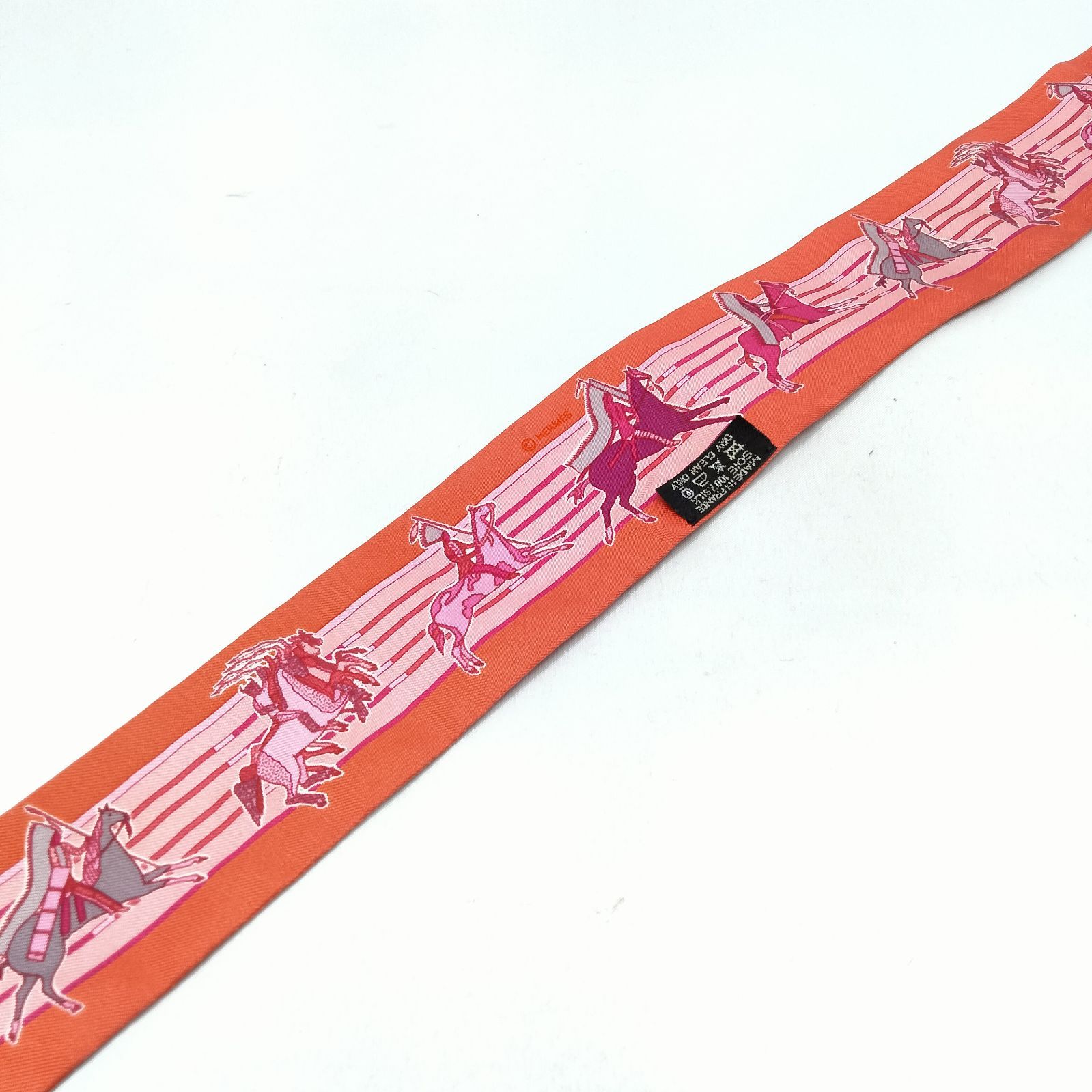 HERMES ツイリー スカーフ レッド系 ✨️HERMES✨️エルメス ツイリー レッド シルク スカーフ - メルカリ