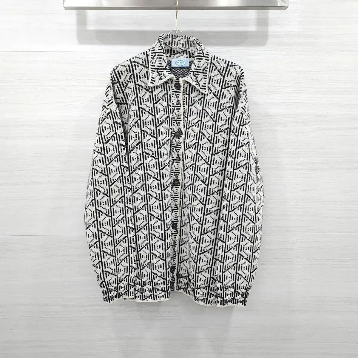 38 / PRADA プラダ ブラック 白 MULTI マルチ パータン ニット カーディガン P25I32