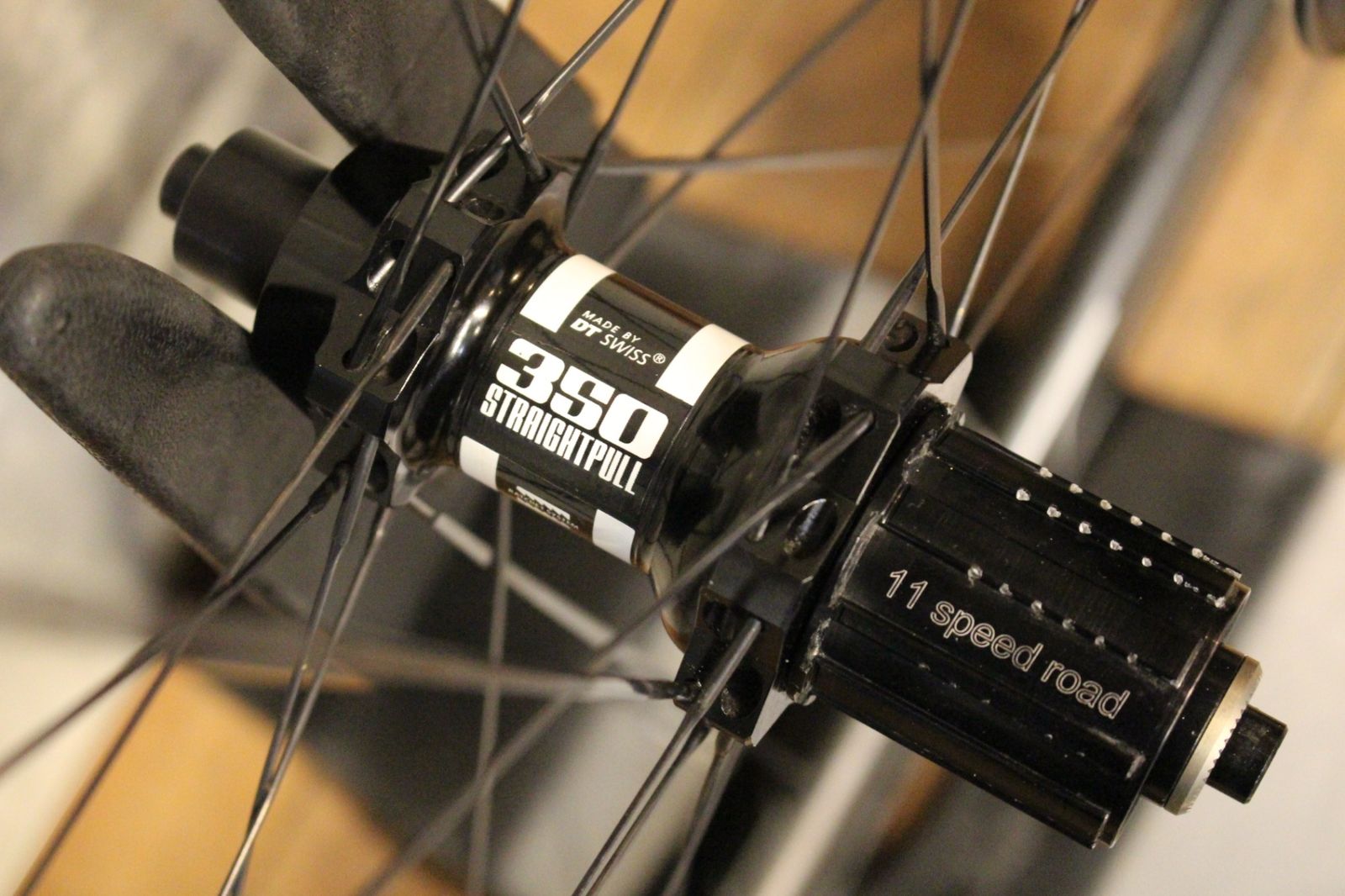ファストフォワード FAST FORWARD FFWD F4R FCC DT350 カーボン