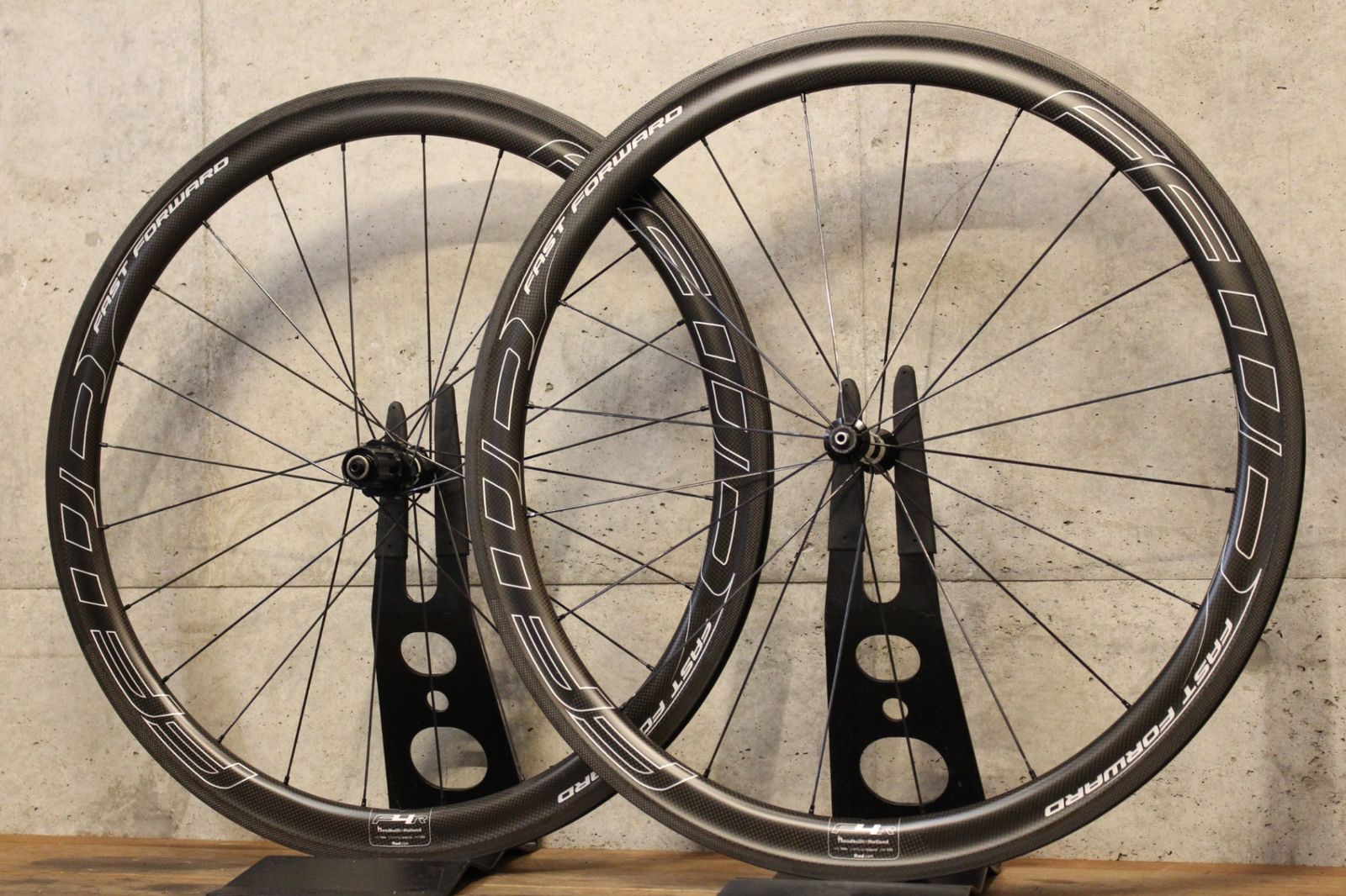 ファストフォワード FAST FORWARD FFWD F4R FCC DT350 カーボン