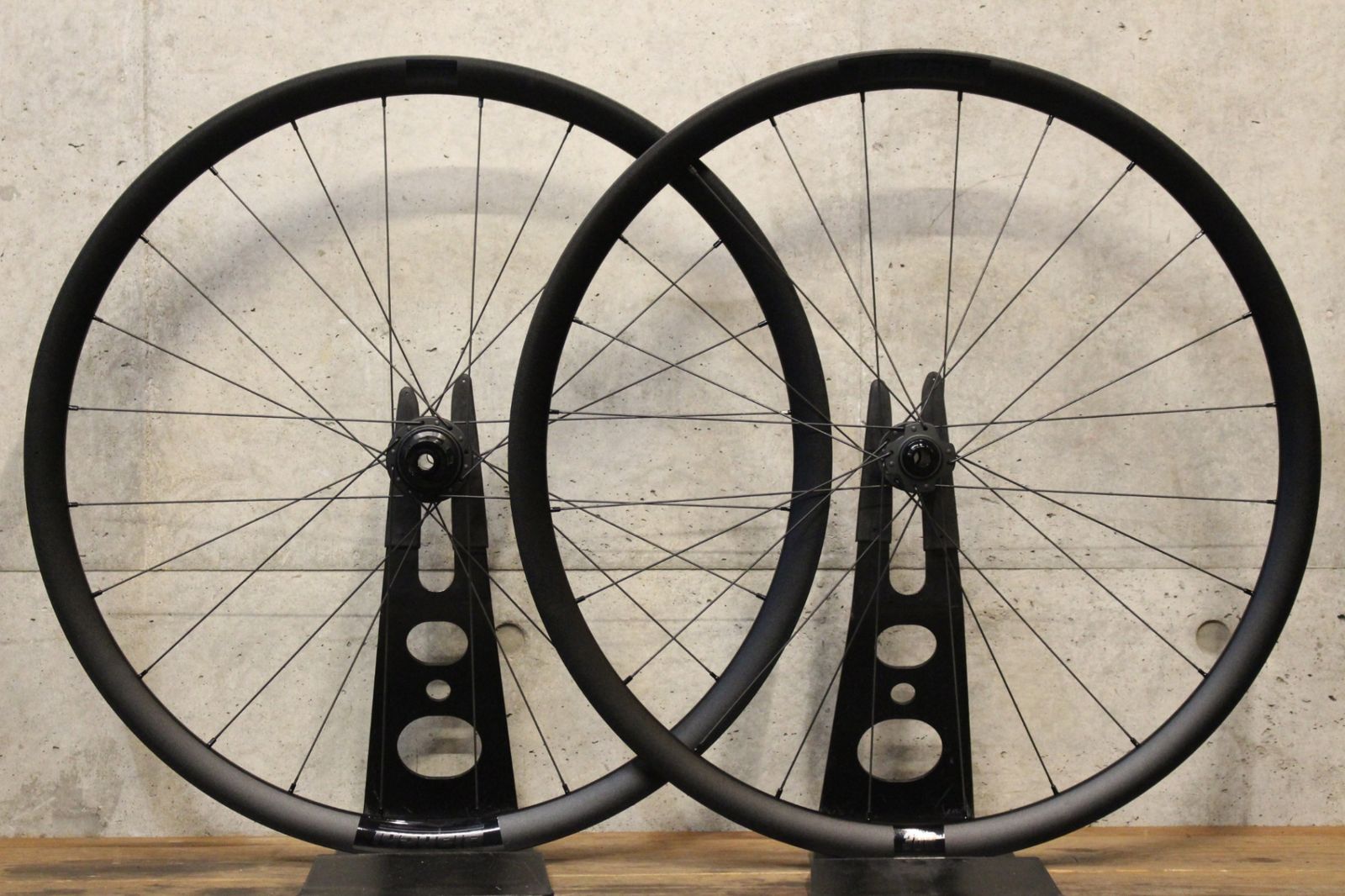 ビアンキ BIANCHI B30R アルミ チューブレスレディ ホイールセット シマノ11/12S 【福岡店】