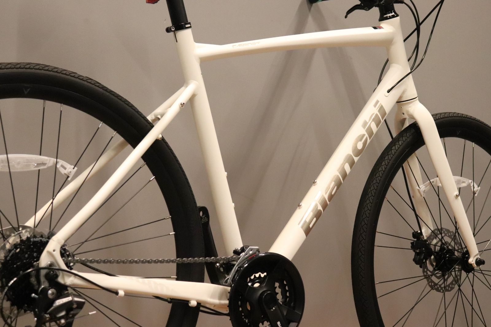 未使用 ビアンキ BIANCHI C-SPORT 2 2023モデル 55サイズ シマノ